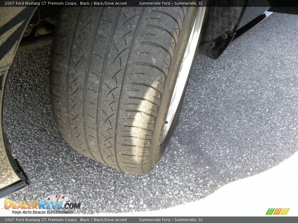 2007 Ford Mustang GT Premium Coupe Black / Black/Dove Accent Photo #15