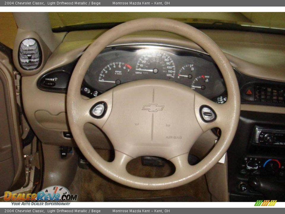 2004 Chevrolet Classic Light Driftwood Metallic / Beige Photo #14