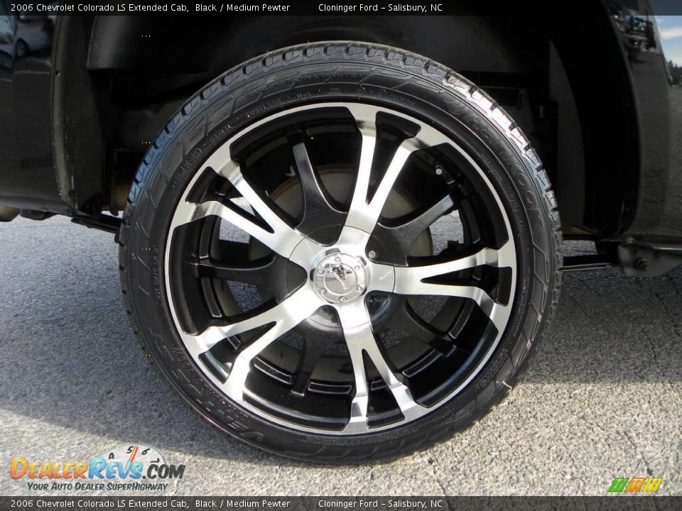 2006 Chevrolet Colorado LS Extended Cab Black / Medium Pewter Photo #13