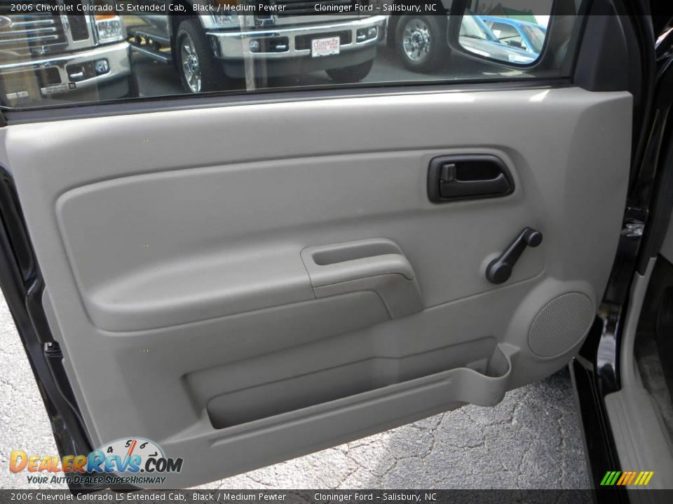 2006 Chevrolet Colorado LS Extended Cab Black / Medium Pewter Photo #14