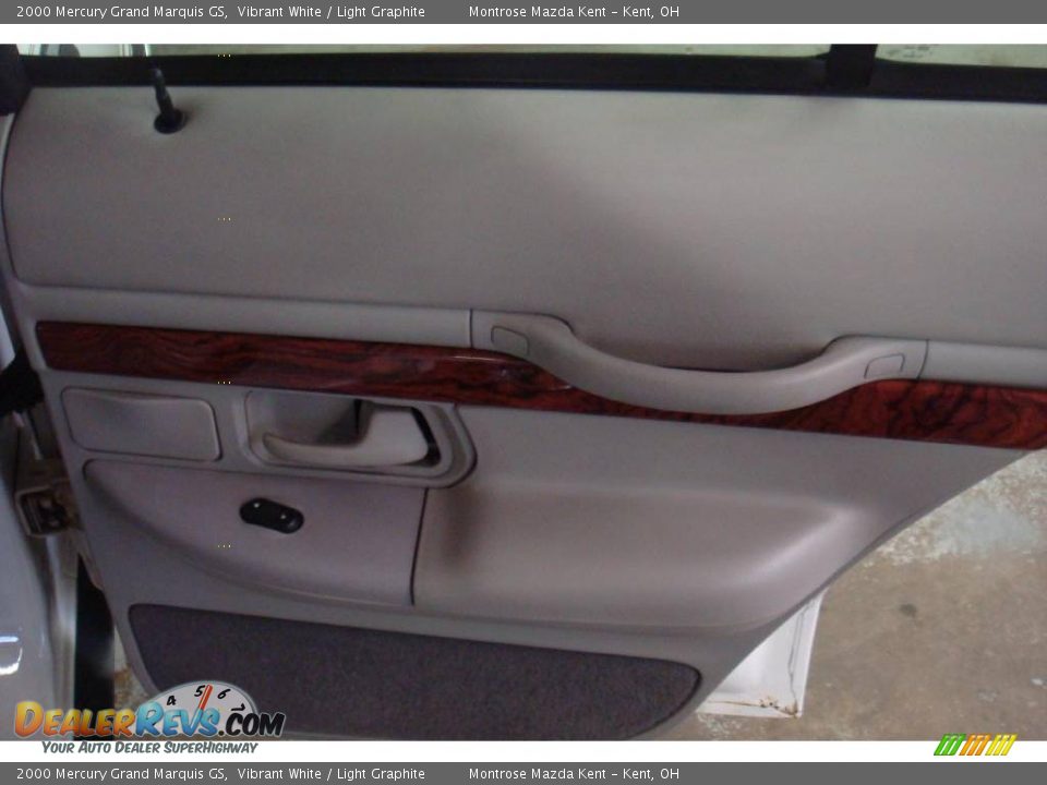 2000 Mercury Grand Marquis GS Vibrant White / Light Graphite Photo #10