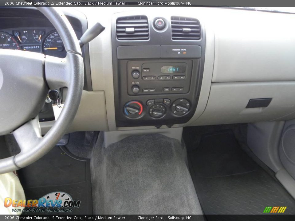 2006 Chevrolet Colorado LS Extended Cab Black / Medium Pewter Photo #20