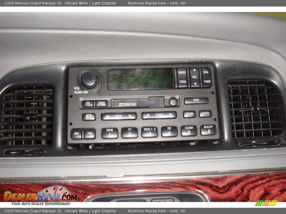 2000 Mercury Grand Marquis GS Vibrant White / Light Graphite Photo #16