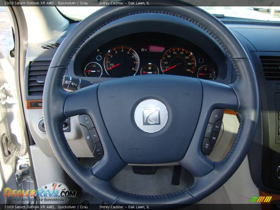 2009 Saturn Outlook XR AWD Quicksilver / Gray Photo #17