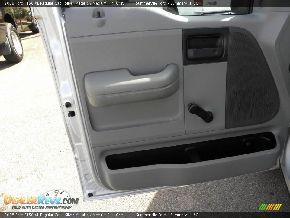 2008 Ford F150 XL Regular Cab Silver Metallic / Medium Flint Grey Photo #4