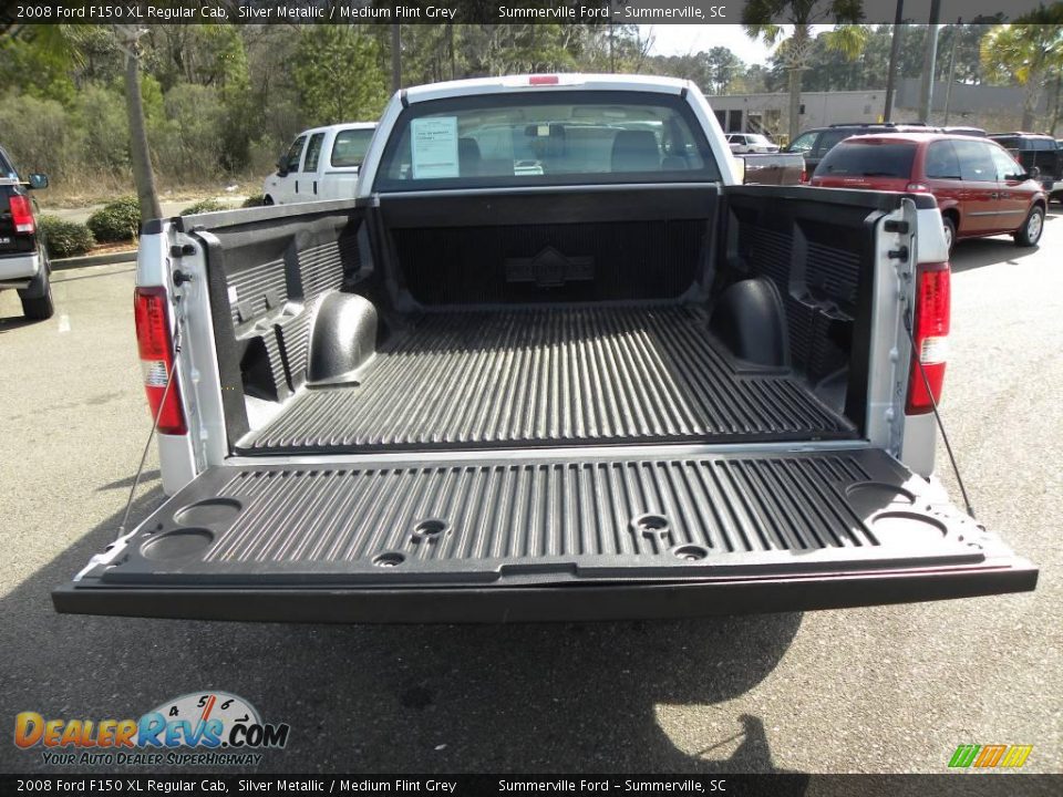 2008 Ford F150 XL Regular Cab Silver Metallic / Medium Flint Grey Photo #10