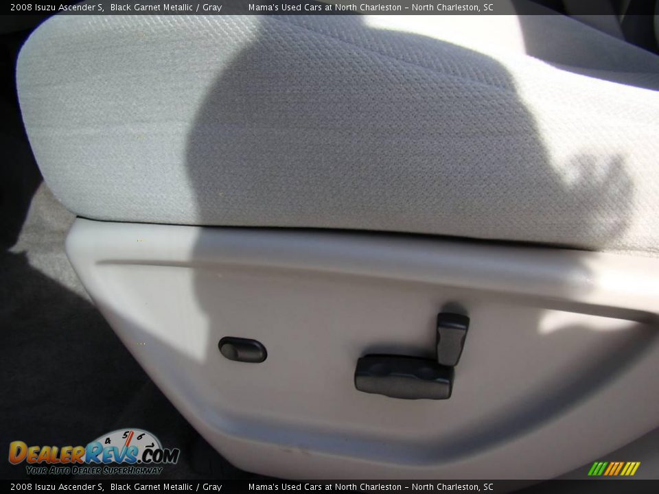 2008 Isuzu Ascender S Black Garnet Metallic / Gray Photo #22