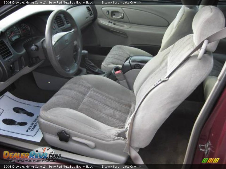 2004 Chevrolet Monte Carlo LS Berry Red Metallic / Ebony Black Photo #17