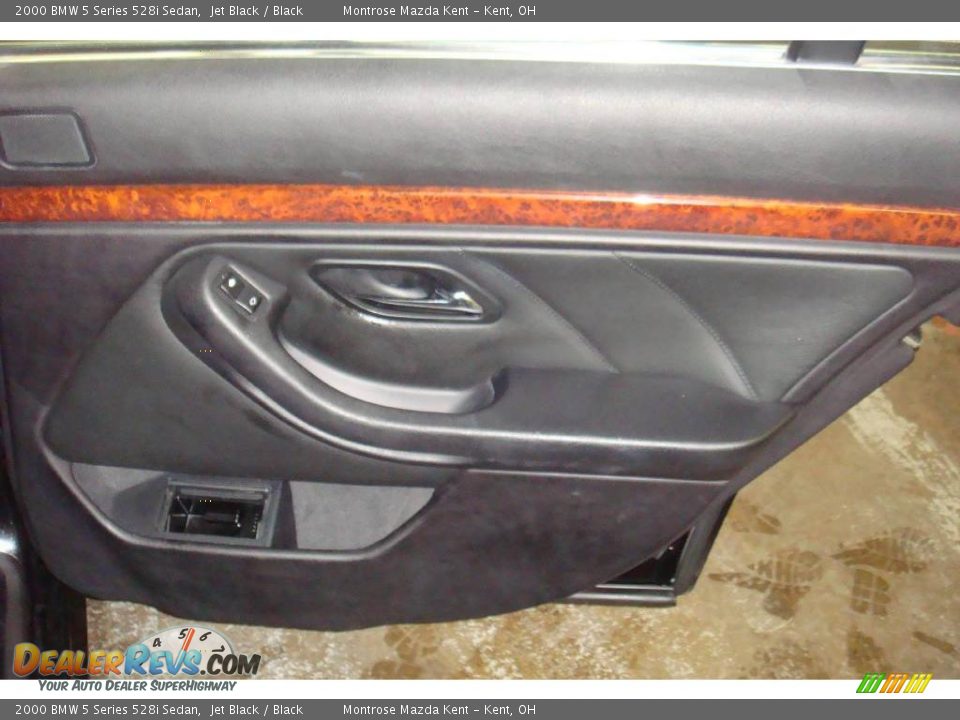 2000 BMW 5 Series 528i Sedan Jet Black / Black Photo #16
