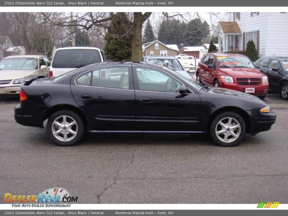 2001 Oldsmobile Alero GLS Sedan Onyx Black / Neutral Photo #2