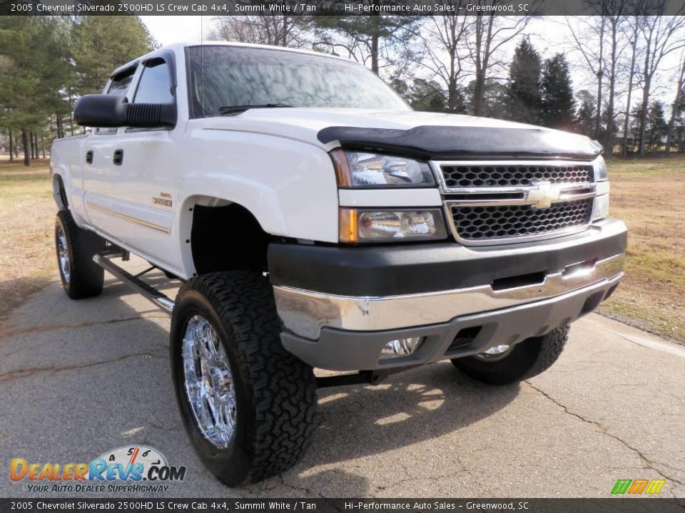 2005 Chevrolet Silverado 2500HD LS Crew Cab 4x4 Summit White / Tan Photo #11