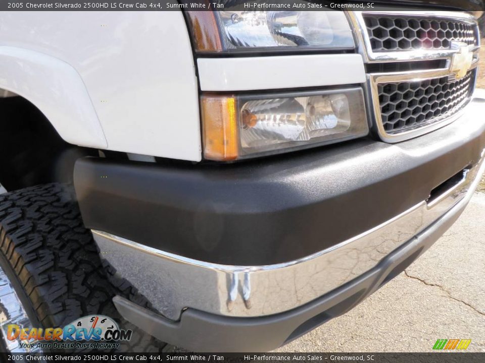 2005 Chevrolet Silverado 2500HD LS Crew Cab 4x4 Summit White / Tan Photo #14