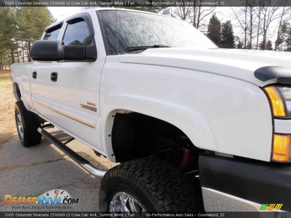 2005 Chevrolet Silverado 2500HD LS Crew Cab 4x4 Summit White / Tan Photo #18