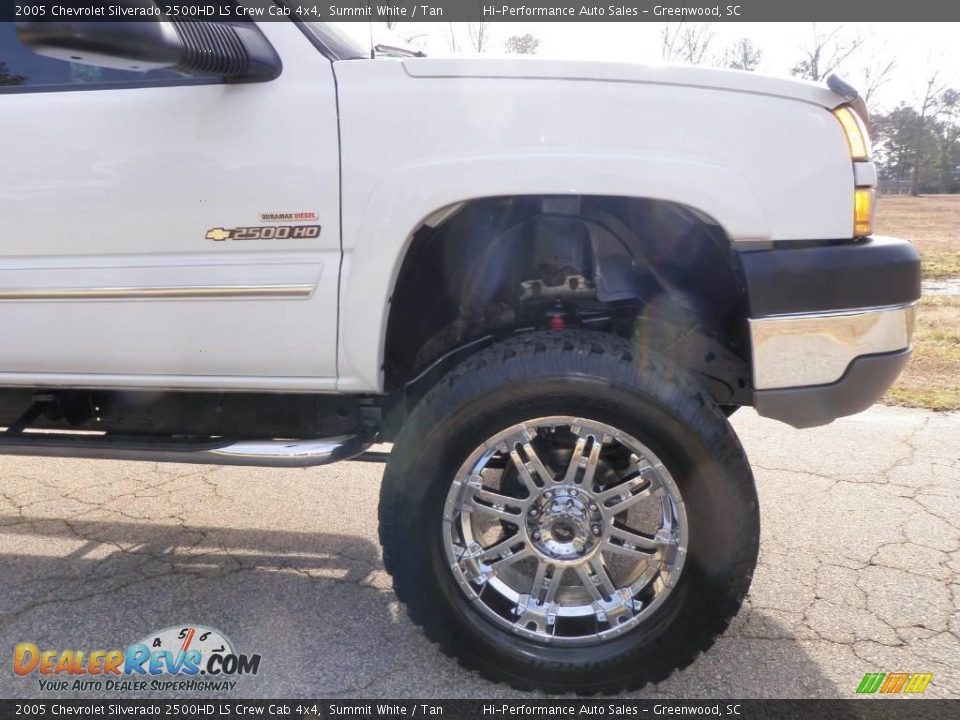2005 Chevrolet Silverado 2500HD LS Crew Cab 4x4 Summit White / Tan Photo #19