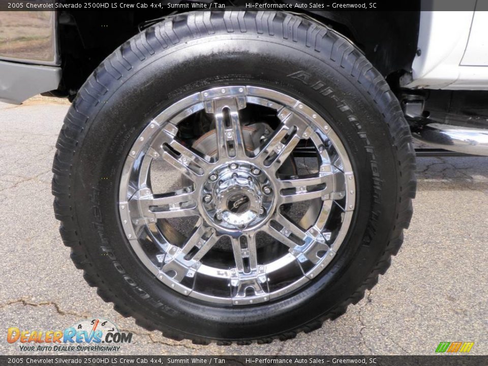 2005 Chevrolet Silverado 2500HD LS Crew Cab 4x4 Summit White / Tan Photo #25