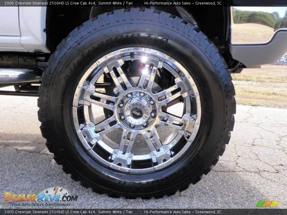 2005 Chevrolet Silverado 2500HD LS Crew Cab 4x4 Summit White / Tan Photo #28