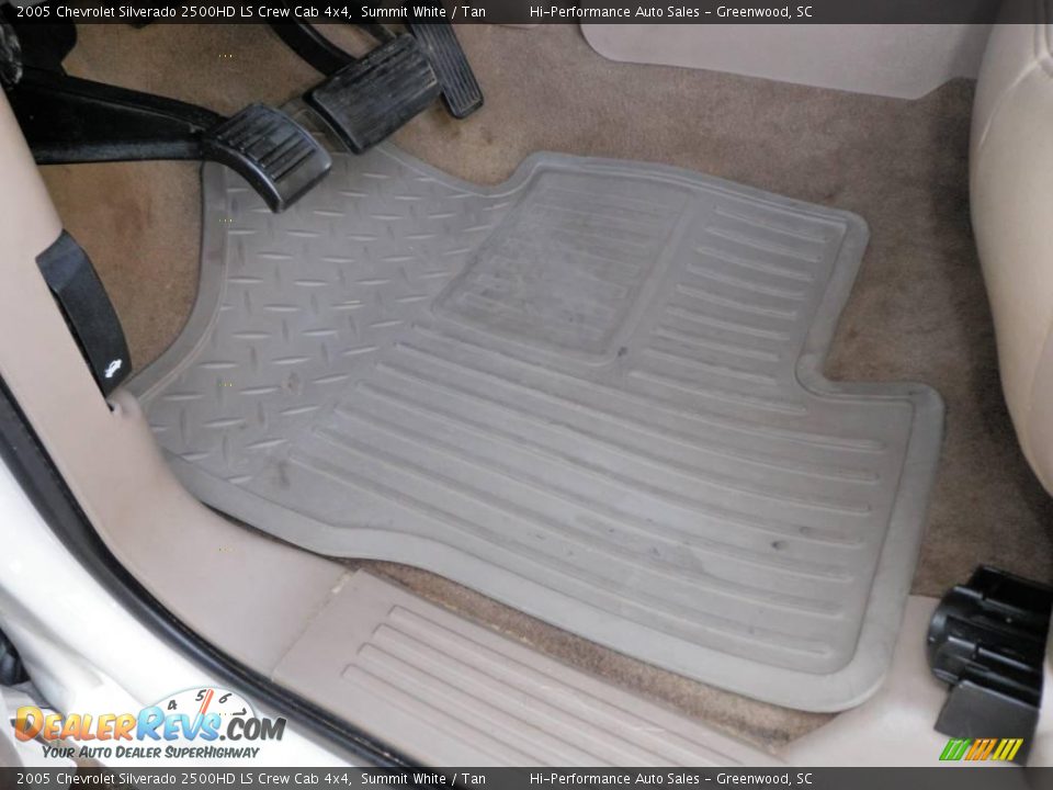 2005 Chevrolet Silverado 2500HD LS Crew Cab 4x4 Summit White / Tan Photo #36