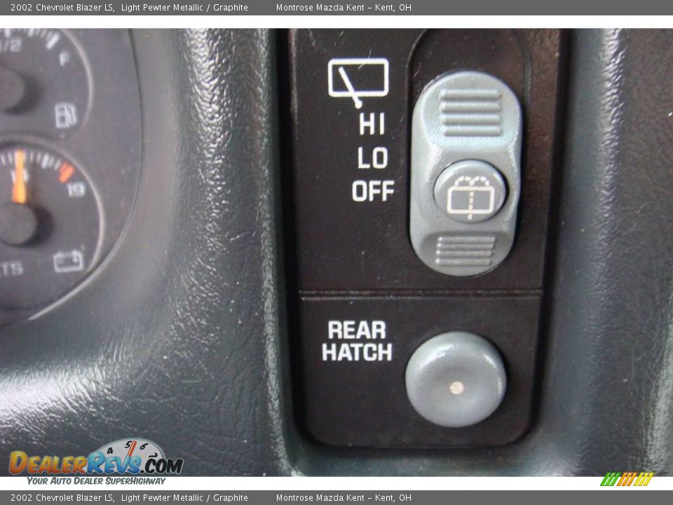2002 Chevrolet Blazer LS Light Pewter Metallic / Graphite Photo #14