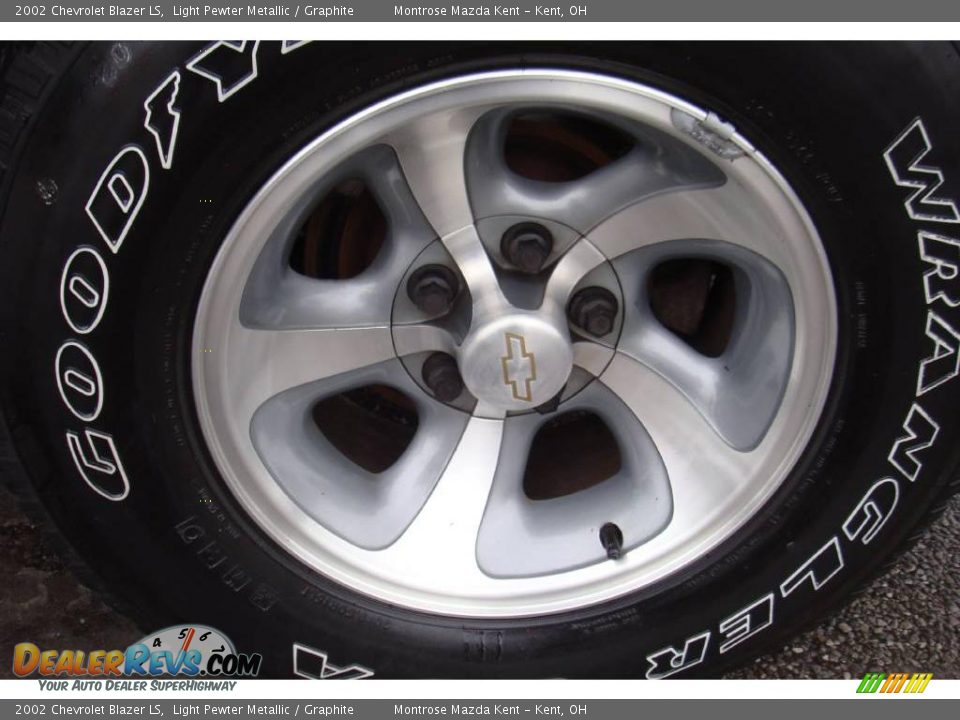 2002 Chevrolet Blazer LS Light Pewter Metallic / Graphite Photo #19