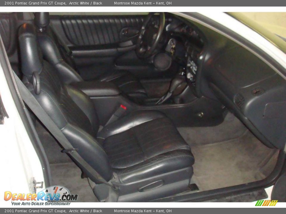 2001 Pontiac Grand Prix GT Coupe Arctic White / Black Photo #11
