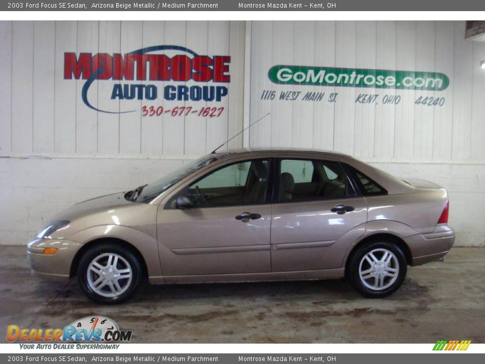 2003 Ford Focus SE Sedan Arizona Beige Metallic / Medium Parchment Photo #2