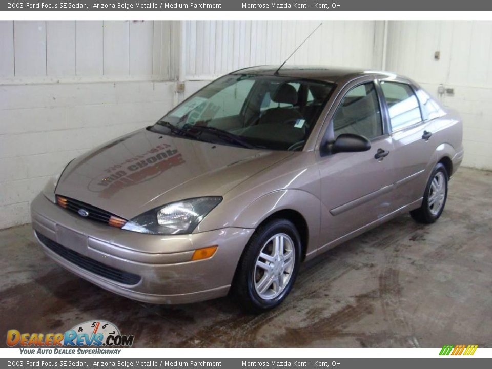 2003 Ford Focus SE Sedan Arizona Beige Metallic / Medium Parchment Photo #3
