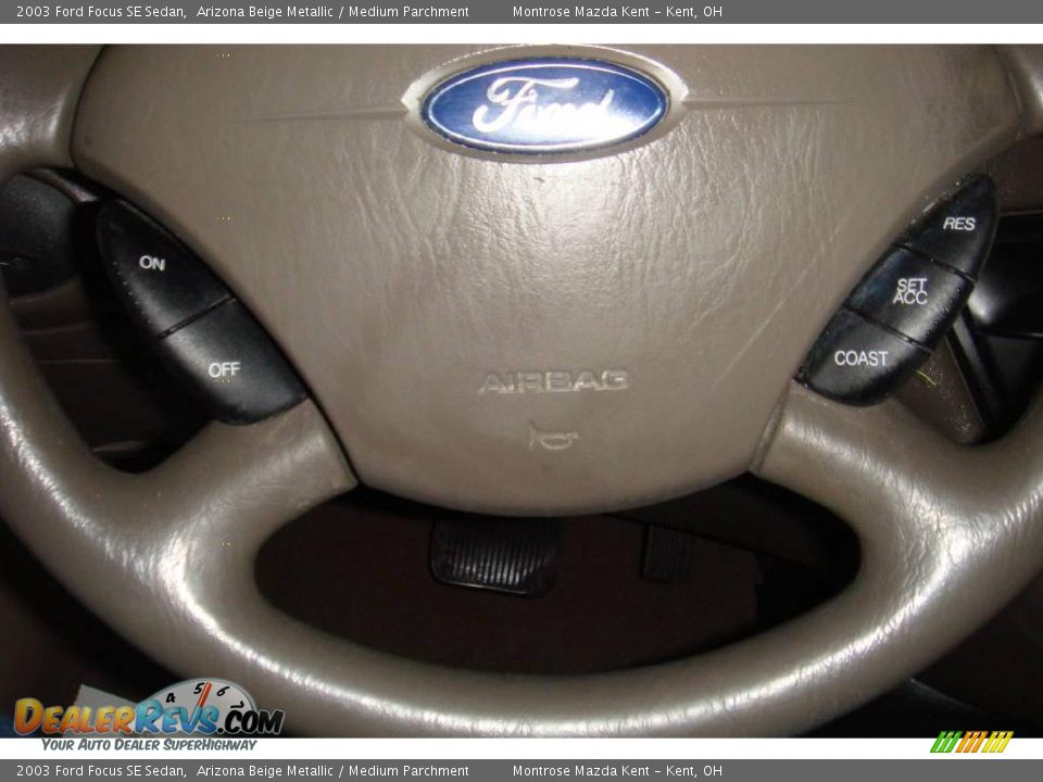 2003 Ford Focus SE Sedan Arizona Beige Metallic / Medium Parchment Photo #11