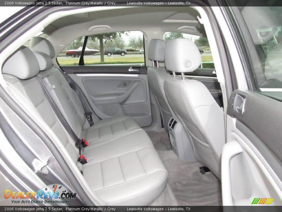 2006 Volkswagen Jetta 2.5 Sedan Platinum Grey Metallic / Grey Photo #11