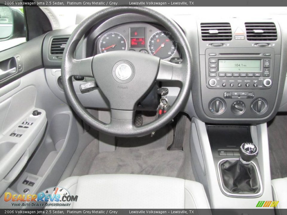 2006 Volkswagen Jetta 2.5 Sedan Platinum Grey Metallic / Grey Photo #14