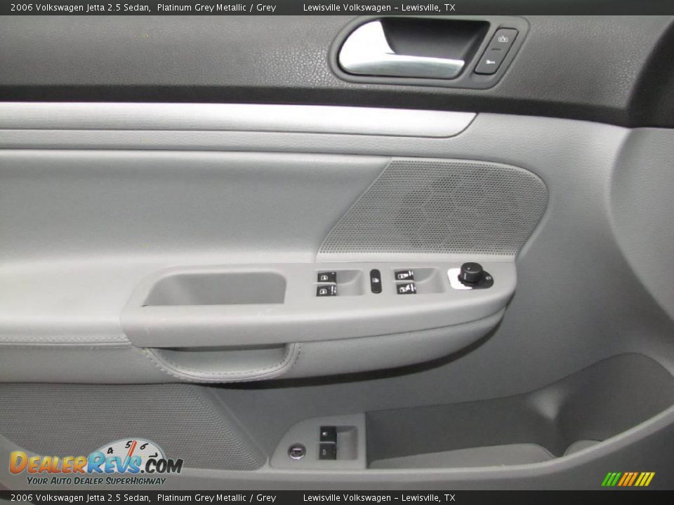 2006 Volkswagen Jetta 2.5 Sedan Platinum Grey Metallic / Grey Photo #15