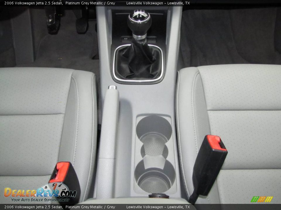 2006 Volkswagen Jetta 2.5 Sedan Platinum Grey Metallic / Grey Photo #17