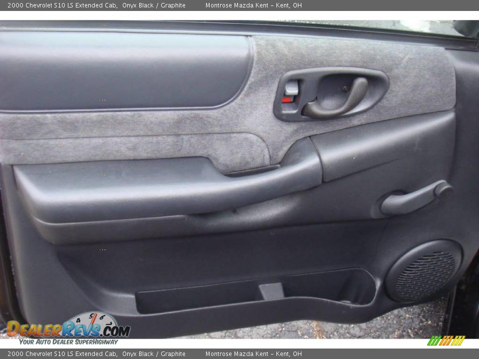 2000 Chevrolet S10 LS Extended Cab Onyx Black / Graphite Photo #12
