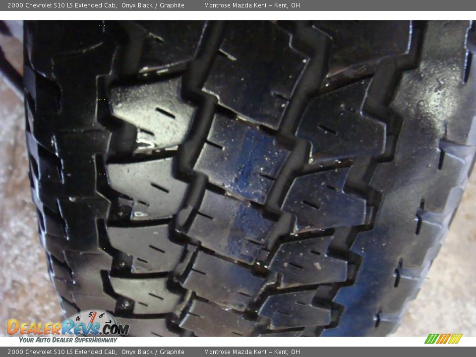2000 Chevrolet S10 LS Extended Cab Onyx Black / Graphite Photo #20