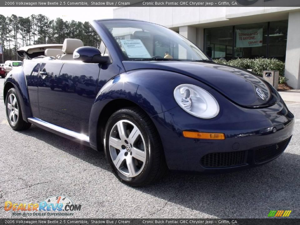 2006 Volkswagen New Beetle 2.5 Convertible Shadow Blue / Cream Photo #2