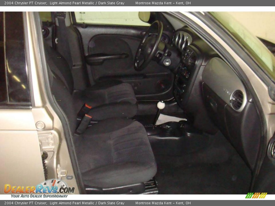 2004 Chrysler PT Cruiser Light Almond Pearl Metallic / Dark Slate Gray Photo #14