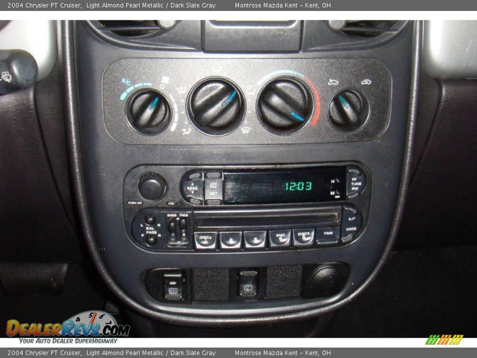 2004 Chrysler PT Cruiser Light Almond Pearl Metallic / Dark Slate Gray Photo #17
