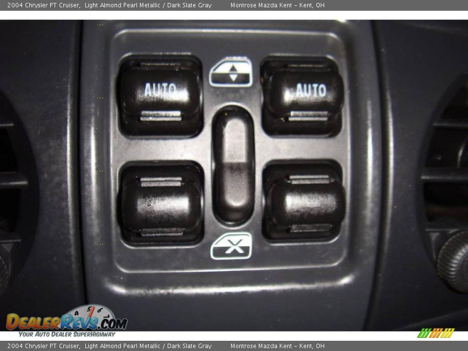 2004 Chrysler PT Cruiser Light Almond Pearl Metallic / Dark Slate Gray Photo #21