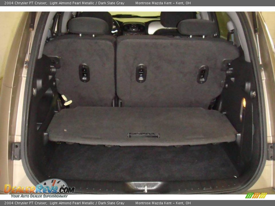 2004 Chrysler PT Cruiser Light Almond Pearl Metallic / Dark Slate Gray Photo #25