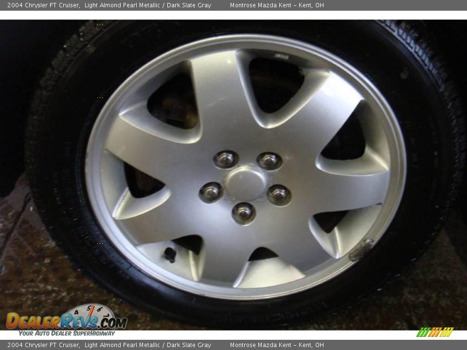 2004 Chrysler PT Cruiser Light Almond Pearl Metallic / Dark Slate Gray Photo #26