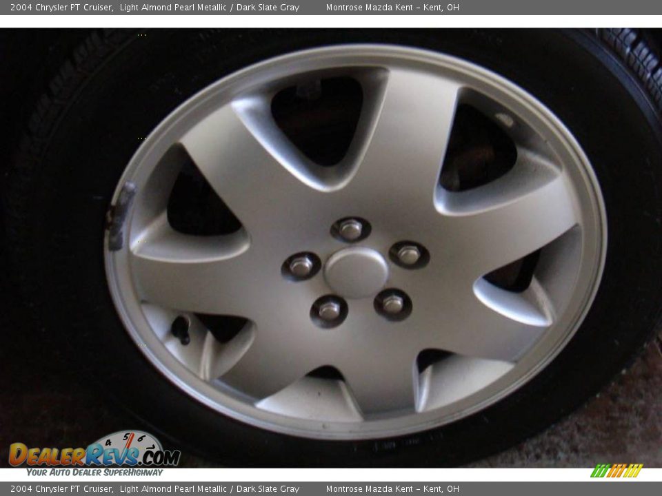 2004 Chrysler PT Cruiser Light Almond Pearl Metallic / Dark Slate Gray Photo #29