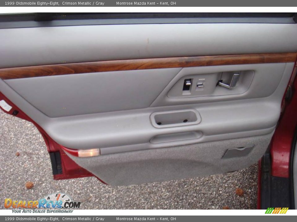 1999 Oldsmobile Eighty-Eight Crimson Metallic / Gray Photo #8