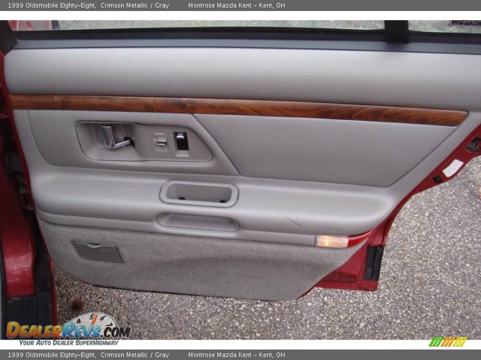 1999 Oldsmobile Eighty-Eight Crimson Metallic / Gray Photo #9