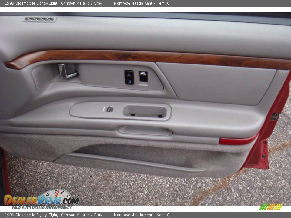 1999 Oldsmobile Eighty-Eight Crimson Metallic / Gray Photo #10
