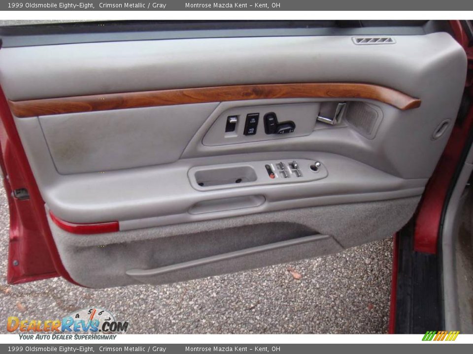 1999 Oldsmobile Eighty-Eight Crimson Metallic / Gray Photo #11