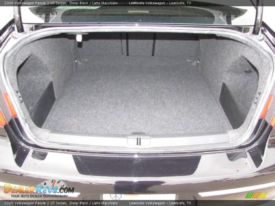 2006 Volkswagen Passat 2.0T Sedan Deep Black / Latte Macchiato Photo #20