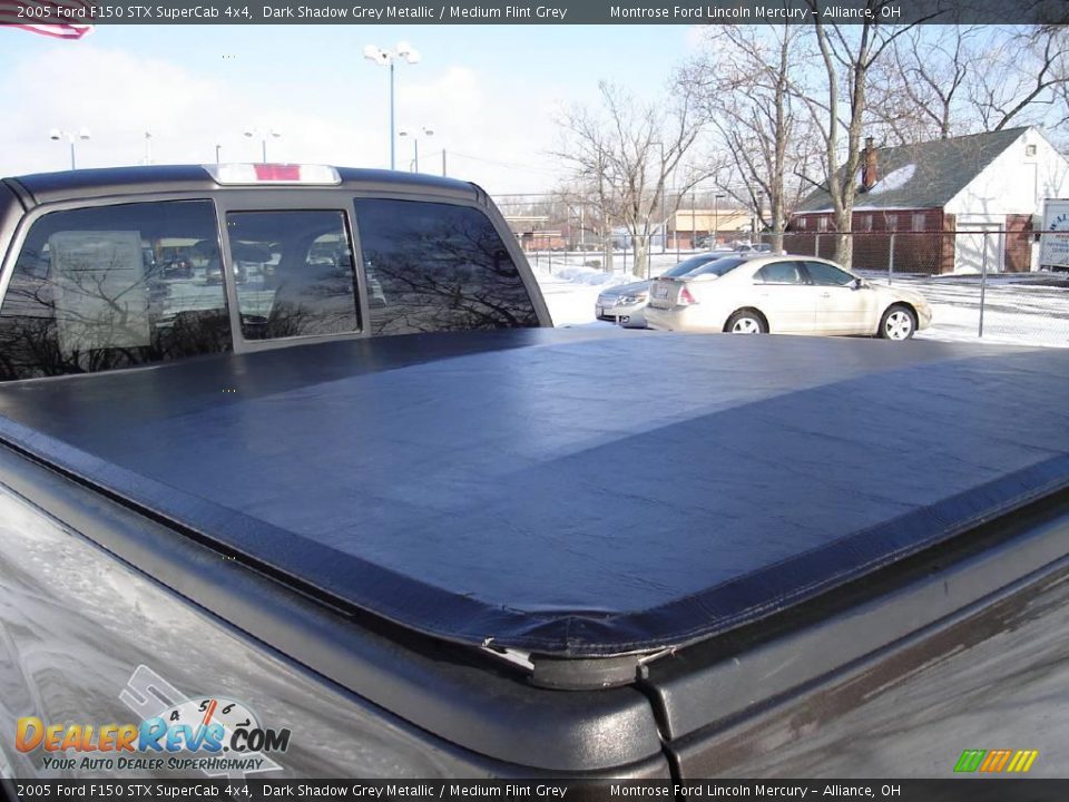 2005 Ford F150 STX SuperCab 4x4 Dark Shadow Grey Metallic / Medium Flint Grey Photo #13