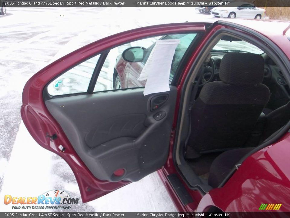 2005 Pontiac Grand Am SE Sedan Sport Red Metallic / Dark Pewter Photo #16