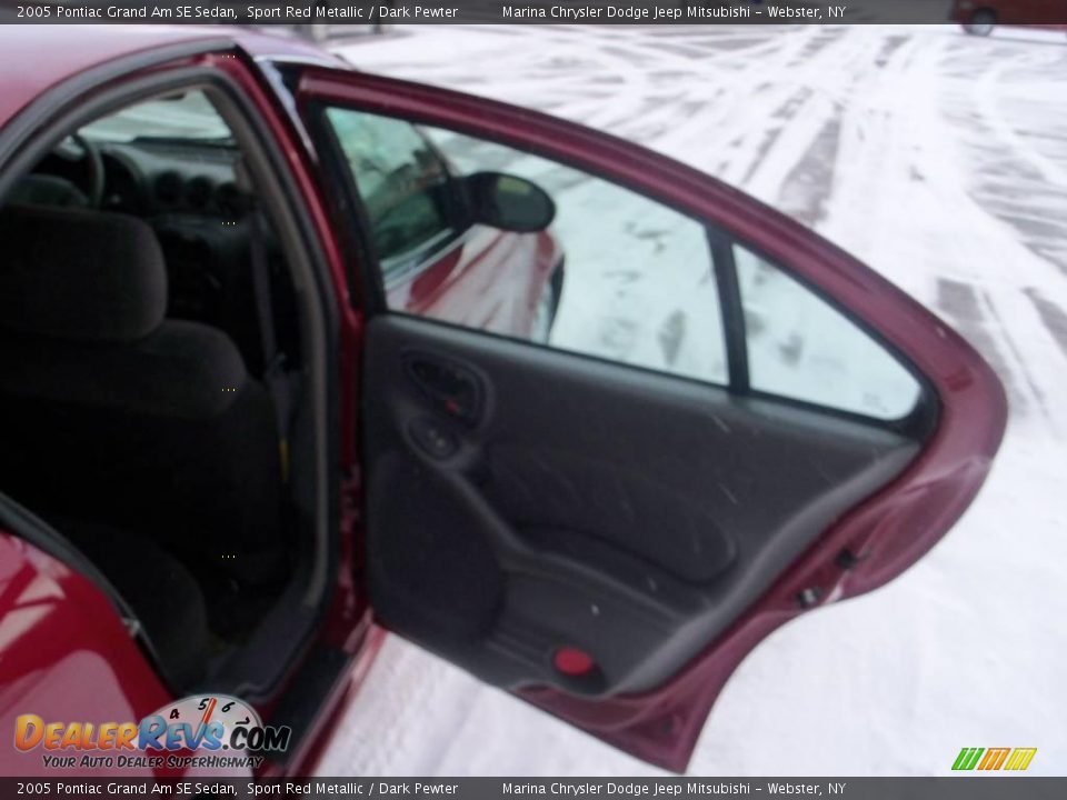 2005 Pontiac Grand Am SE Sedan Sport Red Metallic / Dark Pewter Photo #19
