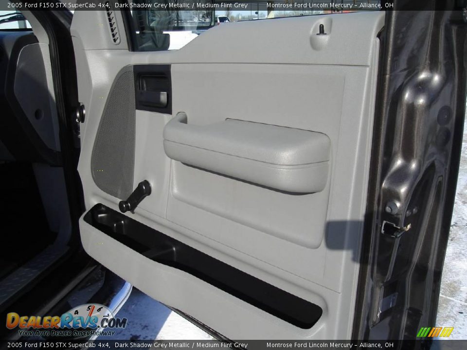 2005 Ford F150 STX SuperCab 4x4 Dark Shadow Grey Metallic / Medium Flint Grey Photo #20