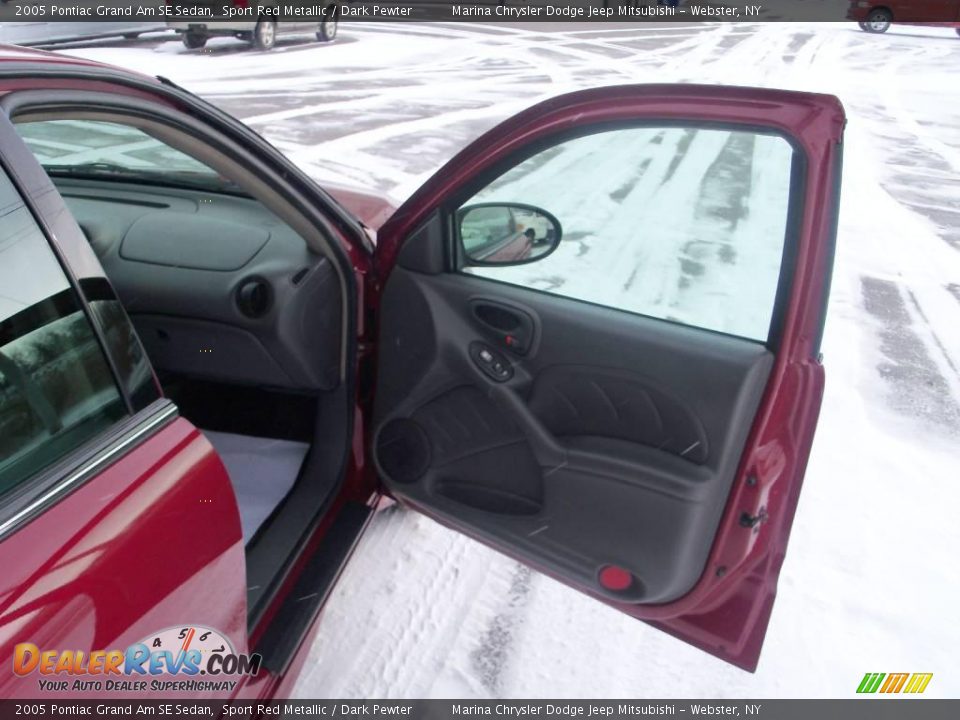 2005 Pontiac Grand Am SE Sedan Sport Red Metallic / Dark Pewter Photo #21